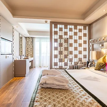 Курортный комплекс Vonresort Elite & Aqua Сиде