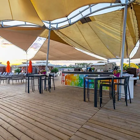 Vonresort Elite & Aqua 5* Side