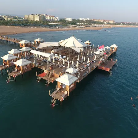 Vonresort Elite & Aqua 5* Side