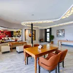 Vonresort Elite & Aqua Курортный комплекс 5*