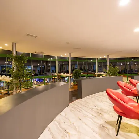 精英水上度假村 - 超全包&儿童概念