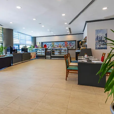 精英水上度假村 - 超全包&儿童概念