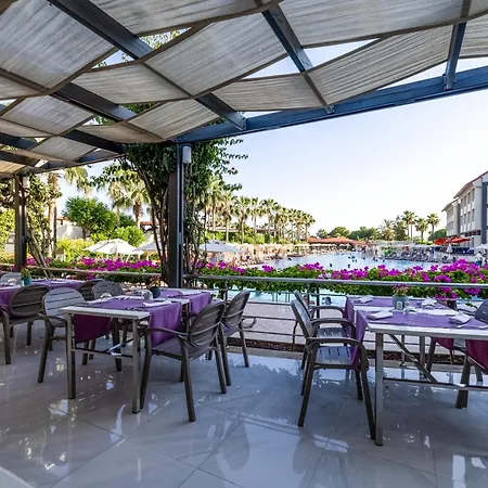 精英水上度假村 - 超全包&儿童概念