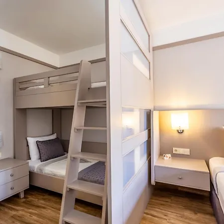 精英水上度假村 - 超全包&儿童概念